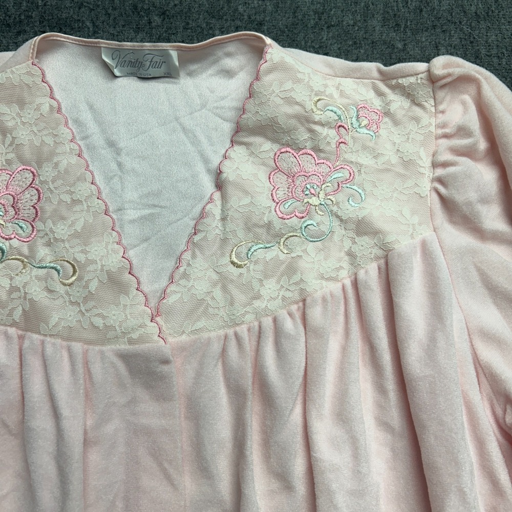 Vanity Fair Nightgown XXL Vanalure II Floral Embroidery USA Grandma Granny Vtg